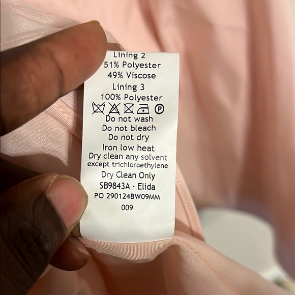 Elida Off-Shoulder Dress - Picture 7 of 9